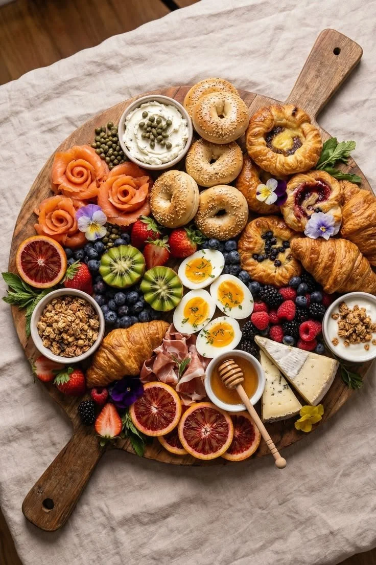 14 Mother’s Day Brunch Decor – Aged Oak Dual Handle Grazing Slab 2026