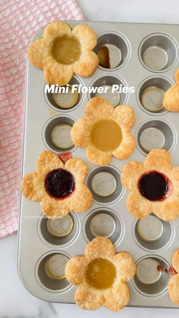 Mini Flower Pies